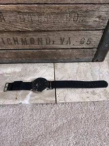 DANIEL WELLINGTON B40S1 Classic Watch w/solid black NATO strap - Picture 1 of 3