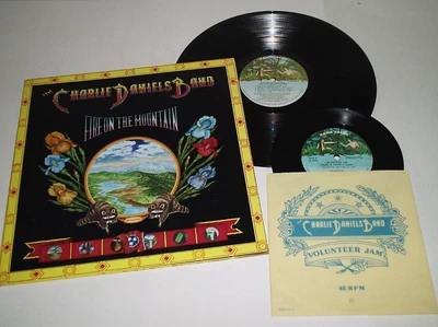 1st Ed 1974 Charlie Daniels Fire On The Mountain LP w/ Bonus Vol Jam 7" & Inner - Image 1 of 4