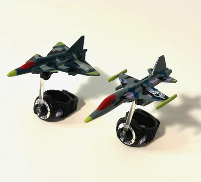 De colección 1988 Matchbox Ring Raiders ALA BUITRE lote 2 aviones de combate Skull Squadron Foto 1 de 4