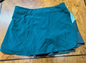 Falda deportiva Outdoor Voices para mujer grande verde calentamiento gris ropa deportiva - Imagen 1 de 6