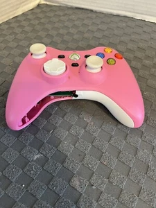 Xbox 360 Pink Wireless Controller UN TESTED I HAVE NO WAY TO TEST THIS AS FOUND - Picture 1 of 3