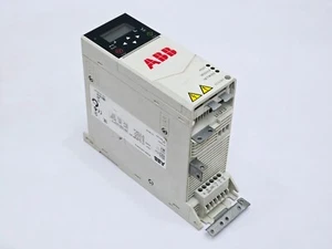 ABB ACS380 Séries ACS380-040S-05A6-4 Fréquence Convertisseur / Drive Module #1 - Photo 1/7