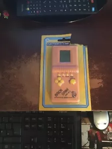 BRICK GAME HAND HELD ELECTRONIC TRAVEL GAME BIRTHDAY CHRISTMAS WINTER HOLIDAYS - Picture 1 of 1