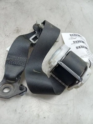 Toyota Prius C 2013 conjunto de cinturón de seguridad trasero de dos lados del conductor  Foto 1 de 4