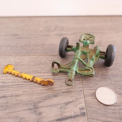 Arcade Nº Cortacésped de heno 4210 - Implemento de granja de juguete de hierro fundido vintage de los años 40 Foto 1 de 3