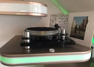 HighEnd Gerätebasis Hochglanz Lackierter Doppelboden - LED Fähig B79cm x T64cm - Bild 1 von 4