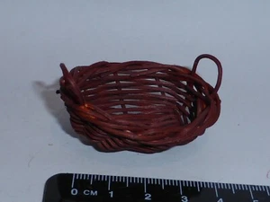 1:12 Scale Oval Wicker Basket Dolls House Miniature Accessory - Picture 1 of 1