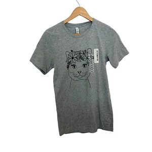 Womens Cat with Flowers Gray T Shirt Size Small S Flower Wreath NEW - Picture 1 of 4