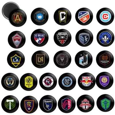 Imán de coleccionista con logotipo del equipo MLS ELIGE EQUIPO 2,25" -Regalo-Fútbol-Refrigerador-Hombre Cueva Foto 1 de 2