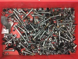 Screws Screw Set Various Nuts Clamp 1,4 TSI VW Golf 6 Cabriolet Orig - Picture 1 of 3