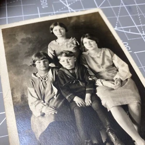 Central Texas Vintage Photo Portrait Children Family studio  - Picture 1 of 24