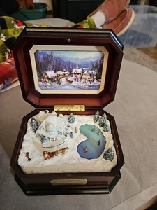 Thomas Kinkade's Music Box Co. San Francisco - Christmas Holiday Gathering 2002  - Bild 1 von 9