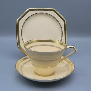 PARAGON ART DECO TEA TRIO 766514 CREAM GOLD MODERN SHAPE FINE BONE CHINA 5629/3 - Picture 1 of 15