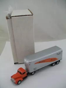 DeHanes Model Truck: 1946 Chevrolet 2 Ton Tractor w/ Western Pacific, Box - Picture 1 of 18