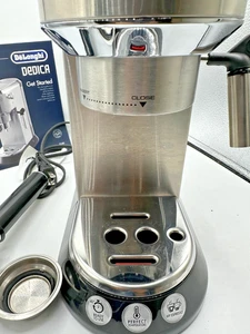 Máquina de café espresso manual De'Longhi Dedica EC680M - acero inoxidable - Imagen 1 de 9