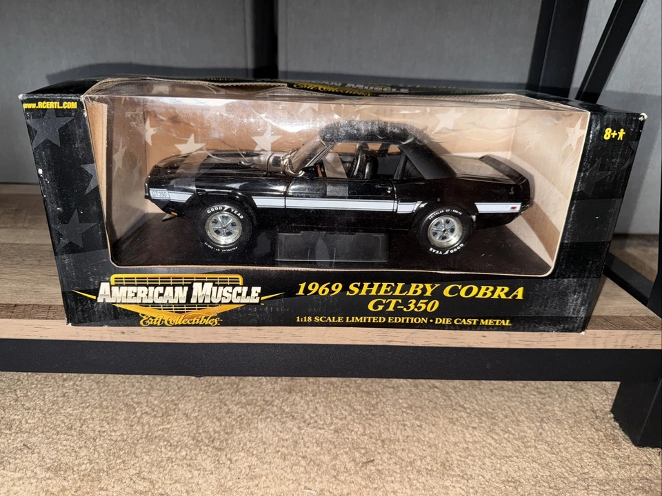 ERTL American Muscle Die Cast SHELBY COBRA GT-350 1 18 Limited Edition