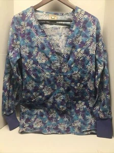 Comfy Cotton Scrub Top Women’s Snowflake Blue White Purple Small Winter LSleeve - Picture 1 of 8