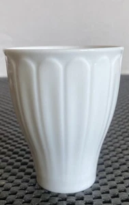 Rara tazza Bernardaud Crisantemo 8 cl senza mani 3” X 2 3/8” Made in France - Foto 1 di 6