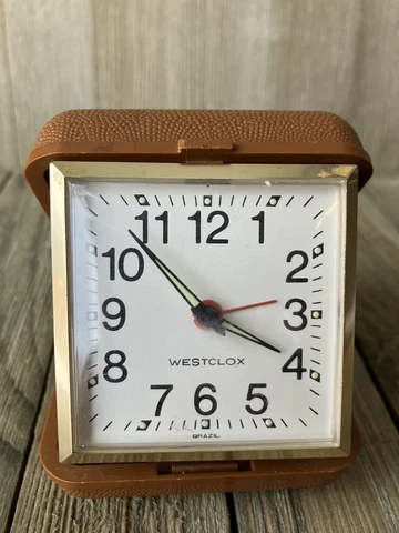 Vintage 1970s Westclox Travel Alarm Clock Keywound Luminous Brazil 44512 Cover