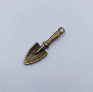 5 Bronzeton Spaten Charms Tod dunkel Handwerk Metall Anhänger 1,1 Zoll - Bild 1 von 1