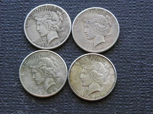 Peace Dollars 90% Silber (4) Münzen 1922 sehr schöne Erhaltung - Bild 1 von 2