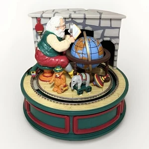 Vintage Santa Train Musical Motion Plays (Here Comes Santa Claus) 1989 - Picture 1 of 5