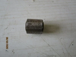 1 SILENT BLOC RENAULT PEUGEOT CITROEN SIMCA DELAGE HOTCHKISS 16X30X34X30 - Imagen 1 de 2
