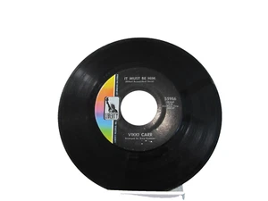 45 RECORD - VIKKI CARR - IT MUST BE HIM - Picture 1 of 1
