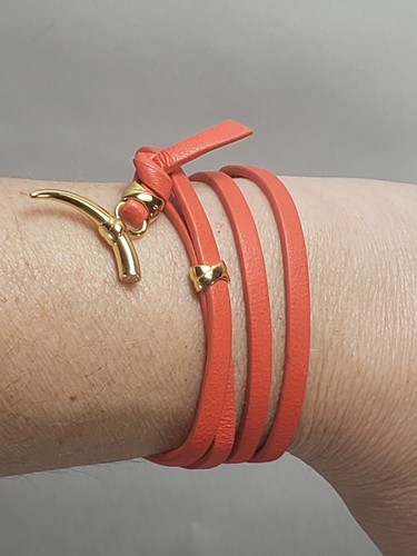Bracciale Tory Burch Triple Wrap in pelle rosso arancione corno