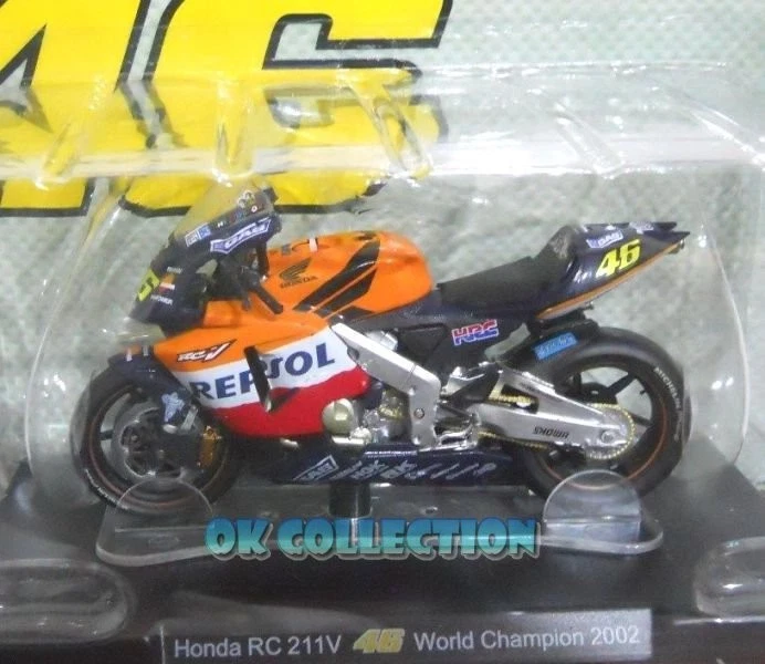 Modellino Moto GP Valentino Rossi 1:18 HONDA RC 211V World Champion 2002 NERA (3 - Immagine 1 di 1