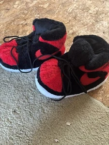 Nike Air Jordan Dunk Plush Slippers Unisex Red One Size Fits All Ages 10-17 - Picture 1 of 5
