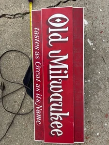 Letrero de cerveza iluminado Milwaukee antiguo años 80 22" x 8" x 5" funciona bien - Imagen 1 de 5