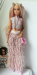 Barbie Extra Complete With All Fashions - Picture 1 of 11