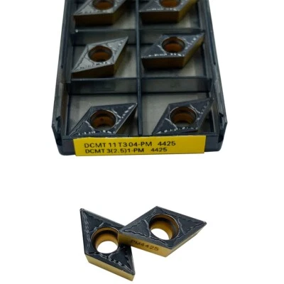 10 PIEZAS DCMT (32,51)-PM 4224 DCMT11T304-PM 4425 Torno CNC Insertos de carburo de torneado Foto 1 de 4