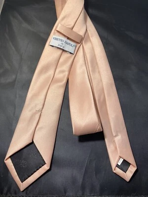 Cuello de seda acabado satinado pétalo rosa Vesuvio Napolo hecho en Italia Foto 1 de 4