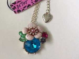 Neu mit Etikett Betsey Johnson Halskette Blume Anhänger Kristalle Emaille goldfarbene Kette - Bild 1 von 3
