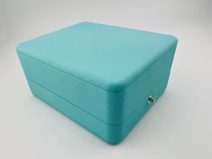 Caja de collar y caja exterior de presentación Tiffany - Imagen 1 de 6
