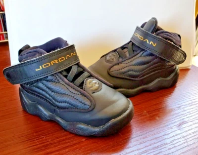 Nike Air Jordan Pro Fuerte Negro/Dorado Zapatos para Niños Pequeños Talla 5C Foto 1 de 4