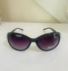 Beautiful Sunglasses Black Frame - Picture 1 of 3