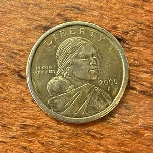 NATIVE AMERICAN GOLD COIN ( SACAGAWEA GOLD $1 COIN) RARE - Picture 1 of 2