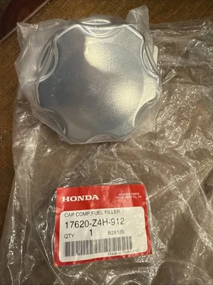 Honda OEM Gas Cap (New Style) fits Honda GX160,200 small engine #17620-Z4H-912 - Image 1 of 3