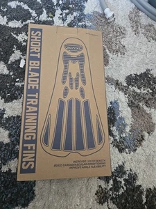 NEW CAPAS Swim Training Fins Silicone Lap Swimming Short Blade, Lge W/carrier - Picture 1 of 4
