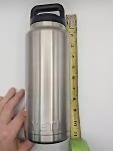 YETTI 40oz double walled vacuum stainless steel bottle - Picture 1 of 4