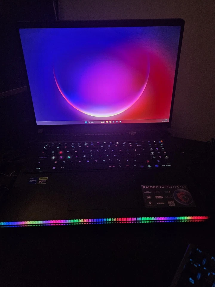 MSI Raider GE78HX QHD+ 240Hz Gaming Laptop i7-13700HX 16GB 1TB RTX 4070 8GB - Image 1 of 4