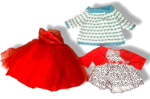 Ropa de muñeca para 12-15” bebé muñeca vestido lote vestido suéter vestido con cárdigan usado en excelente estado - Imagen 1 de 5