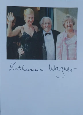 Autogramm Opernregisseurin Katharina Wagner (120967) - Bild 1 von 2