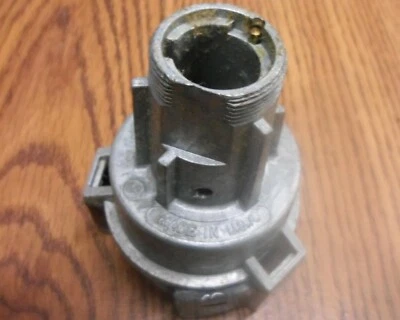 Interruptor de encendido NORS reemplaza 1116695 en 67 68 69 70 71-75 camioneta Chevrolet GMC Foto 1 de 4