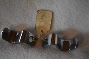 OEM HARLEY PN 52592-36 BUDDY SEAT AUXILIARY SPRING YOKE FRAME BRACKETS CHROME - Bild 1 von 3