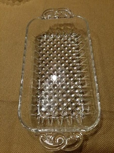Plato de clavo de vidrio transparente de colección con asas, 4" x 8,5" - Imagen 1 de 7