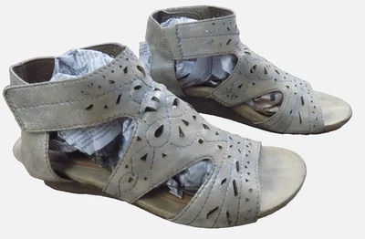 Sandalias de cuña Rockport Cobb Hill metálicas doradas corte láser nobuck honda 1,5" 9 Foto 1 de 4